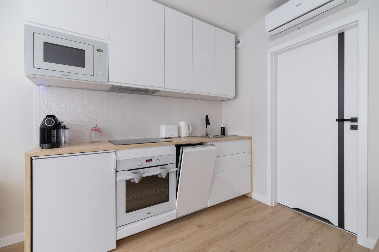 Studio With Ac Czarnowiejska By Renters Apartament *