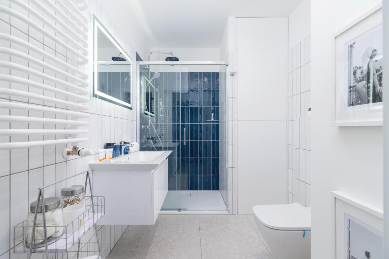 Studio With Ac Czarnowiejska By Renters Kraków